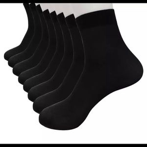 8 pairs of unisex socks
